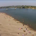 Hero 4 Sterne