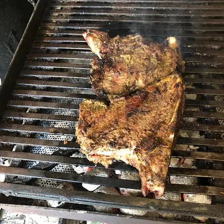 Hero 4 Sterne Бая