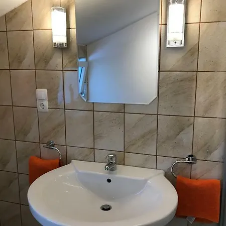 Дом отдыха Hero 4 Sterne *