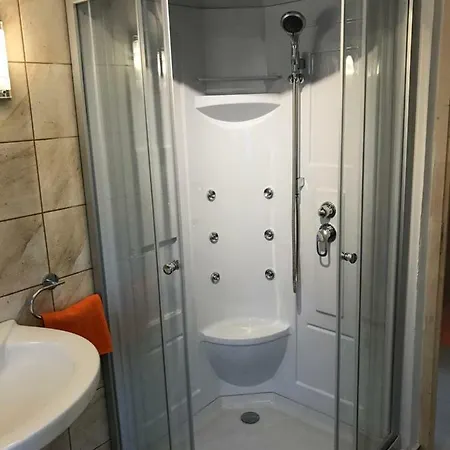 Hero 4 Sterne Baja